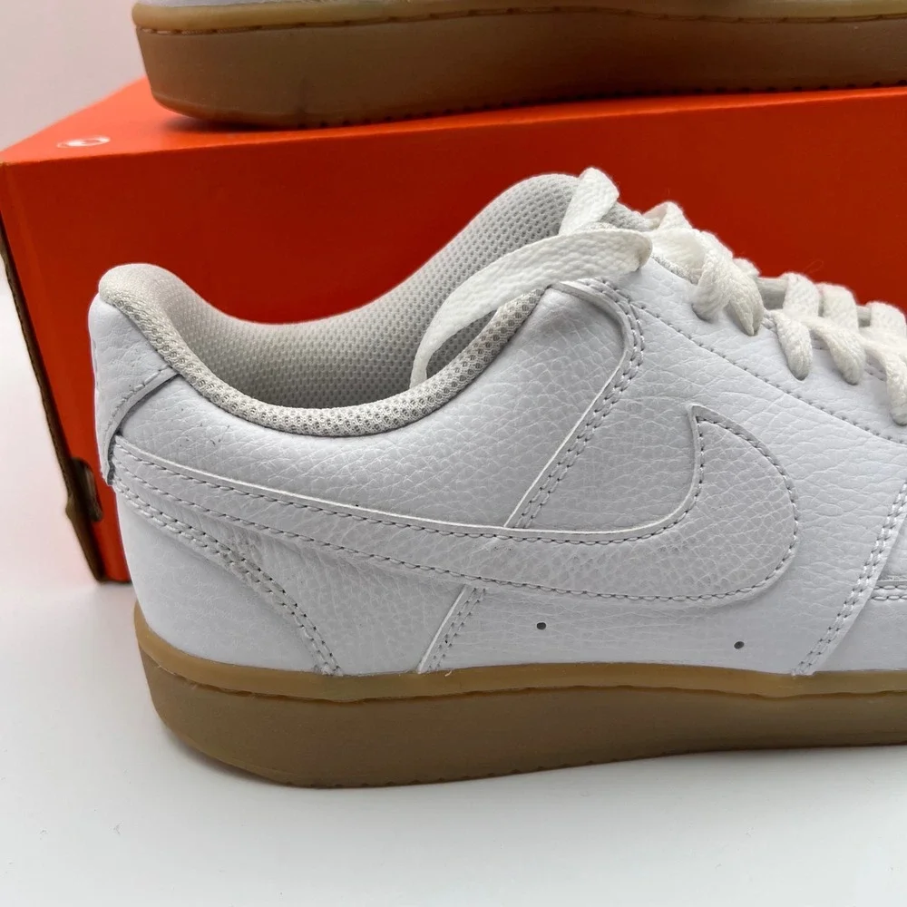 Nike Court Vision Low Mens 7.5 White‎ Gum Pebbled Leather Low Top Sneakers